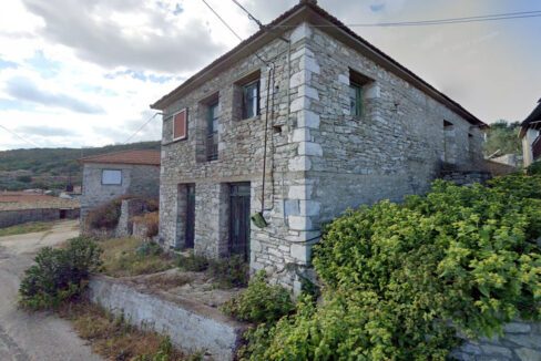 Selling a traditional stone house in Mathias village Kalamata Peloponnese